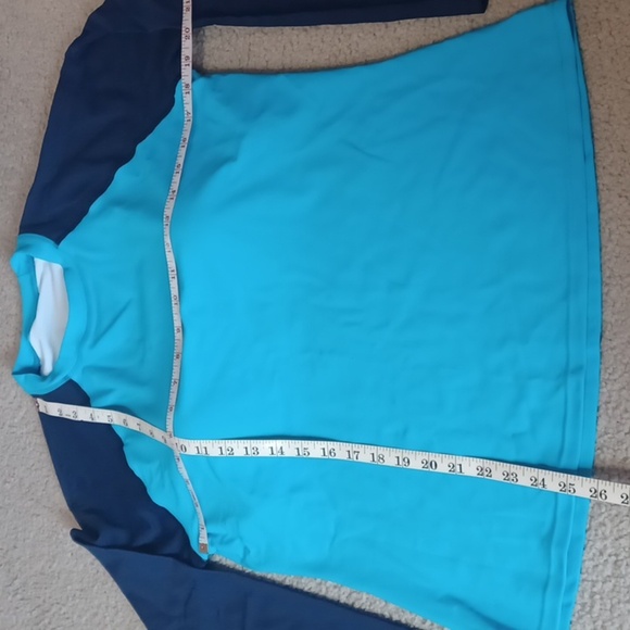 Daci Women's Rash Guard - Picture 2 of 11